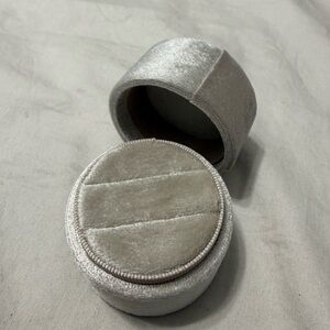 Elegant Off White Velvet Jewelry Box